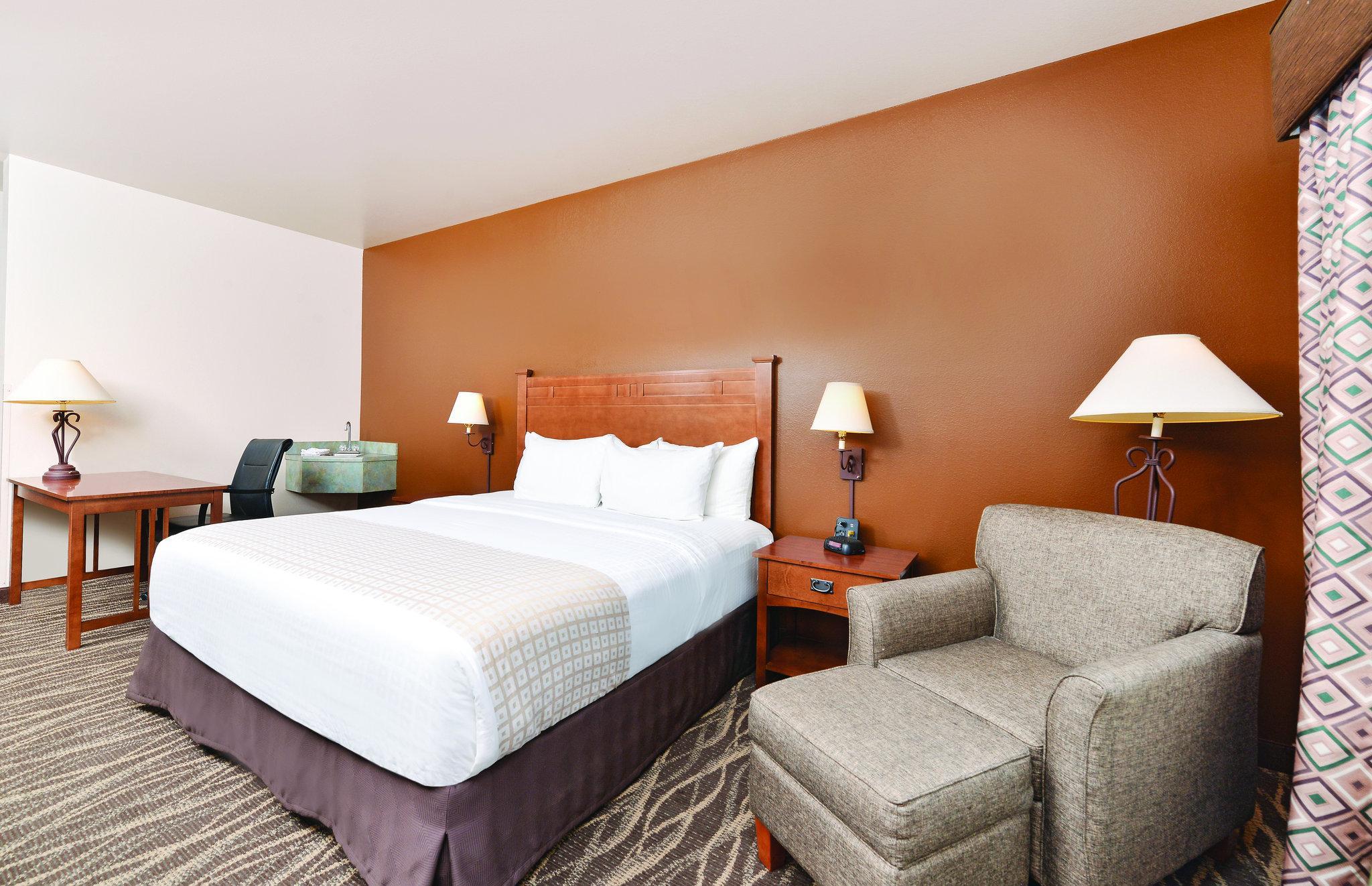 Best Western Plus Kalispell/Glacier Park West Hotel & Suites Exterior photo